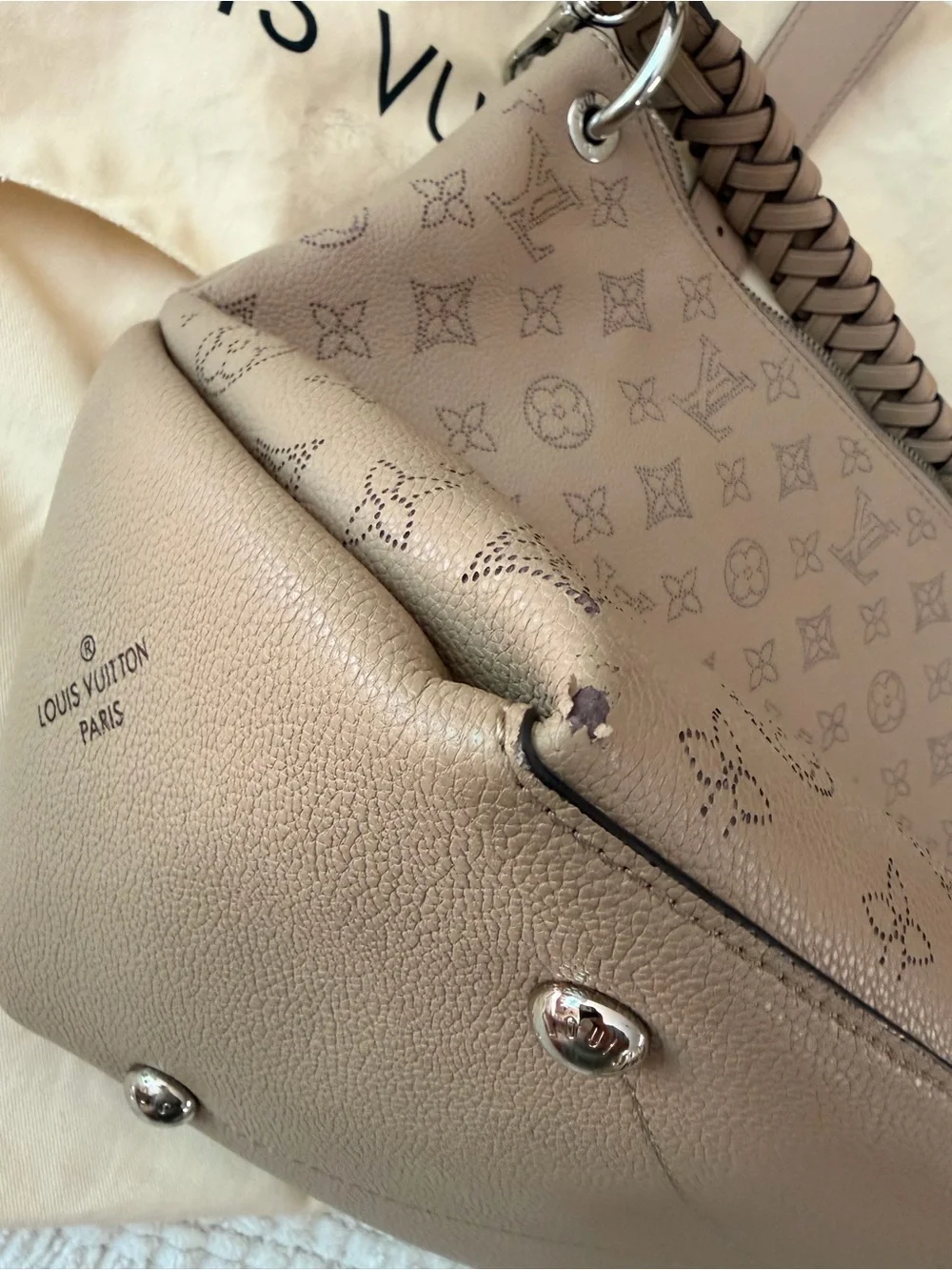 Louis Vuitton Mahina Leather Beaubourg Hobo MM bag with matching wallet